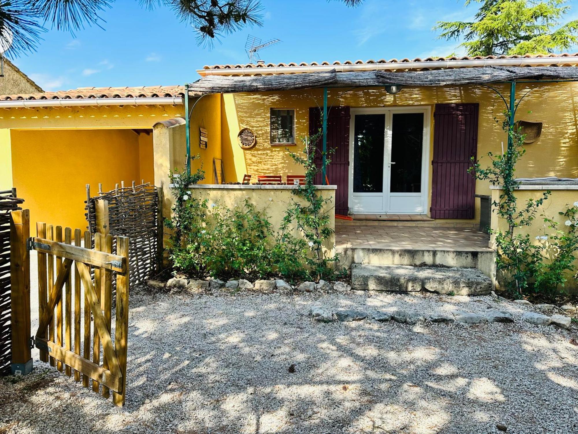 La Pitchoune : Gite Aux Pieds Des Alpilles Mouries Esterno foto